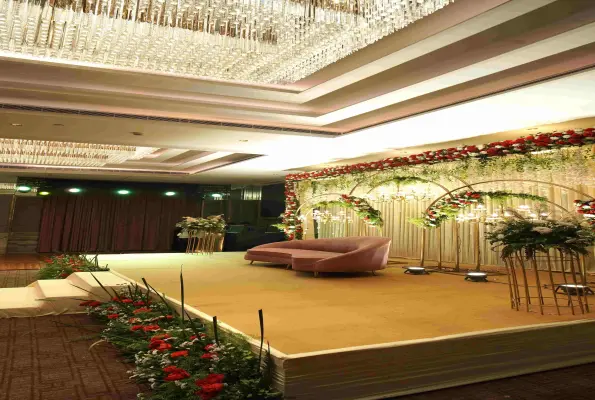 small party hall for 25 guests